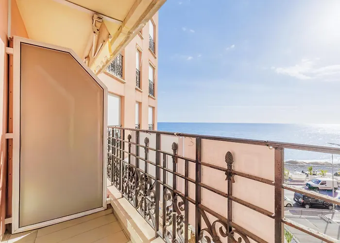 Victoria Bilocale Centro Citta E Vista Mare Menton